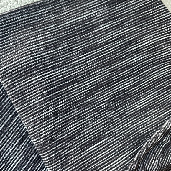 Lululemon Align Leggings - Picture 4 of 4